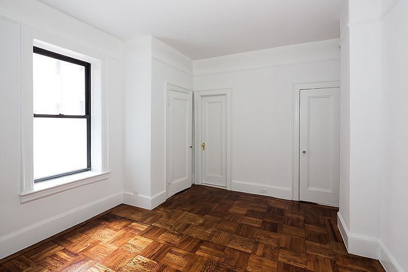 2nd image of 817 W End Ave APT 2CC