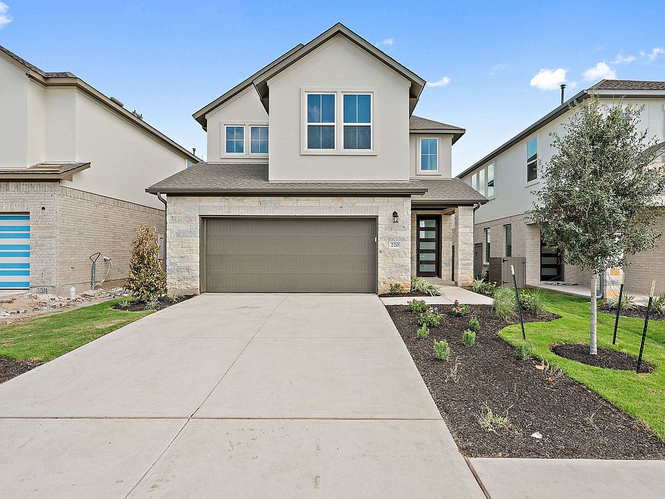 220 Bloomington Loop