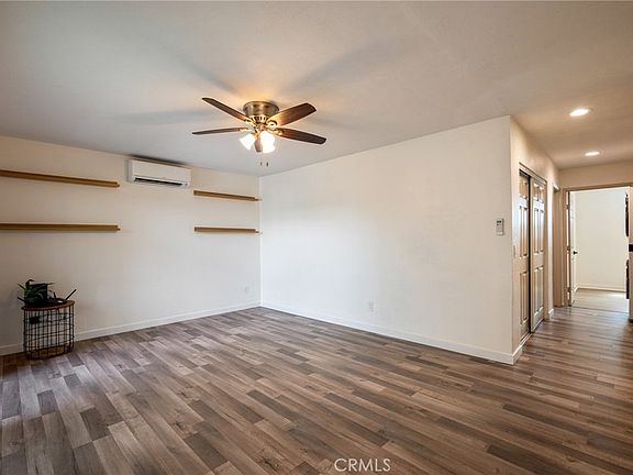 5th image of 1723 Cedar Ave Unit 103