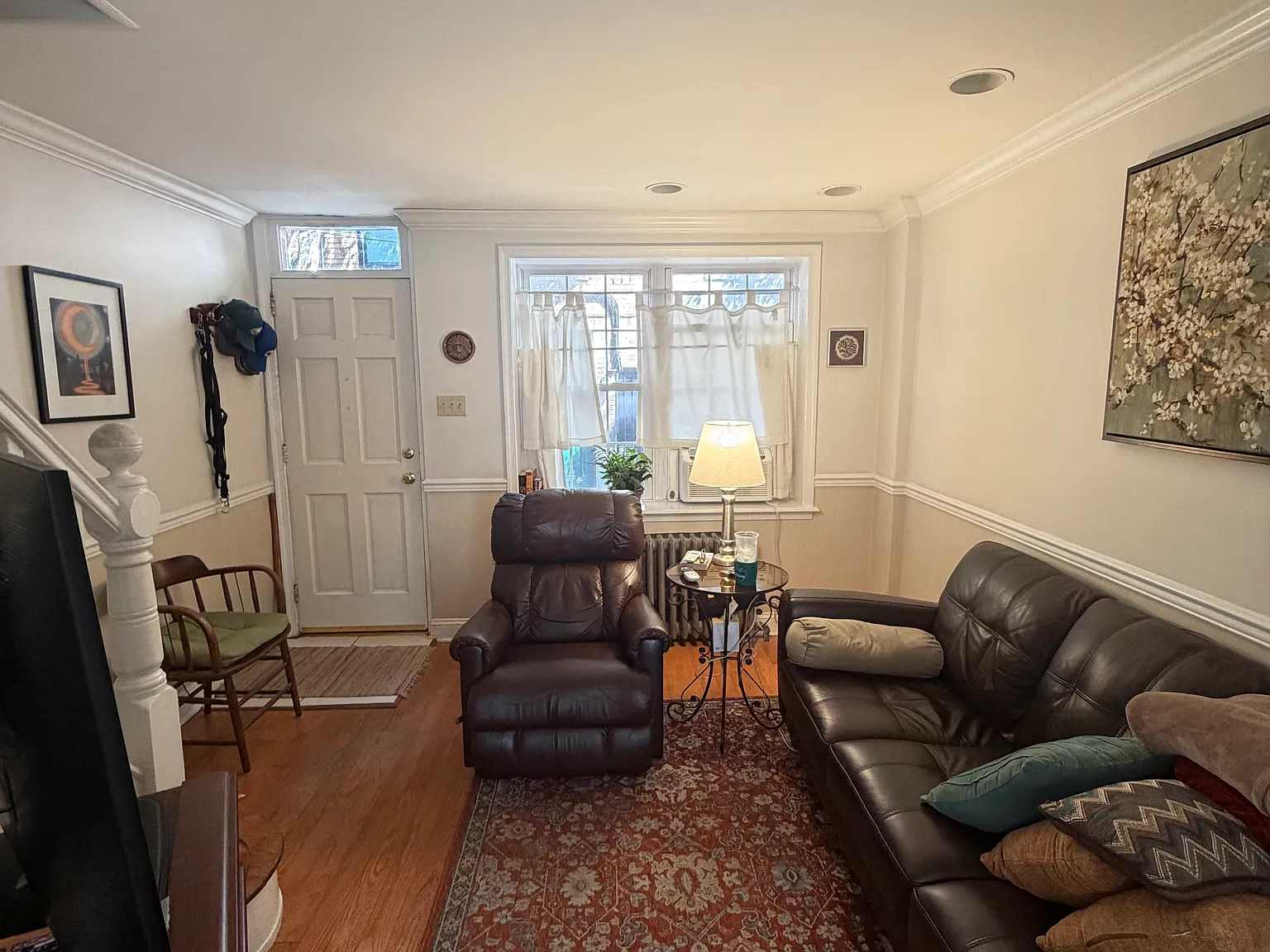 2 bed, 1.5 bath, 1500 sqft, $2,000 — Photo 2