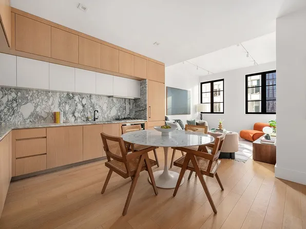 517 W 29th St #8E, New York, NY 10001