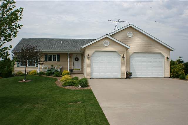 1st image of 2931 N Dr