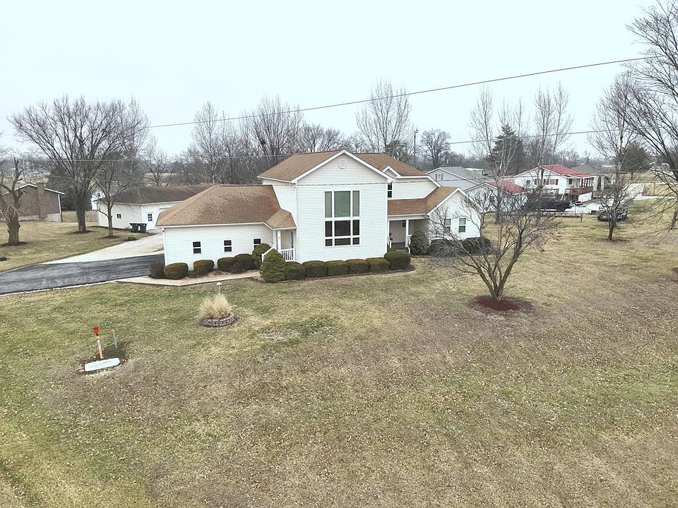 1st image of 103 W Reed St