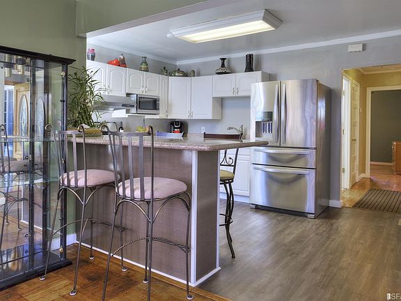 3rd image of 100 Maddux Ave