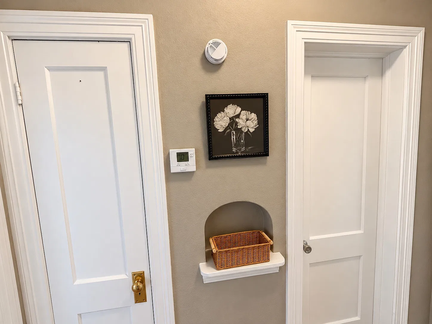 2 bed, 800 sqft, $2,000 — Photo 3
