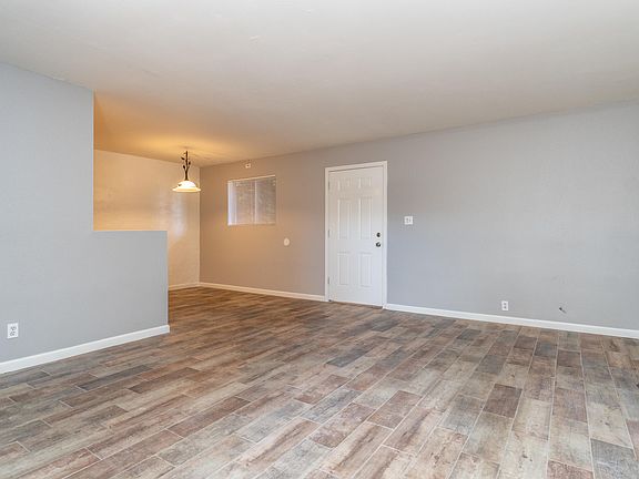 4th image of 3230 E Pinchot Ave APT 16