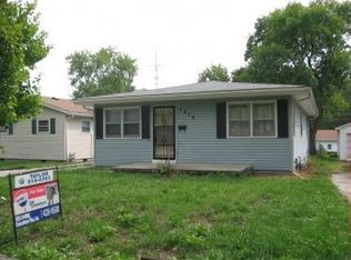 1076 N Woodlawn Ave, Decatur, IL 62522