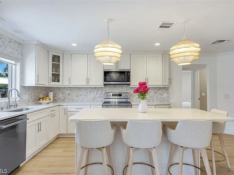 27098 Harbor Dr — Photo 12