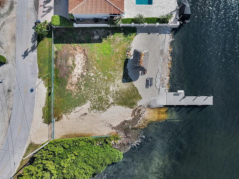 25 N Ocean Dr — Photo 30