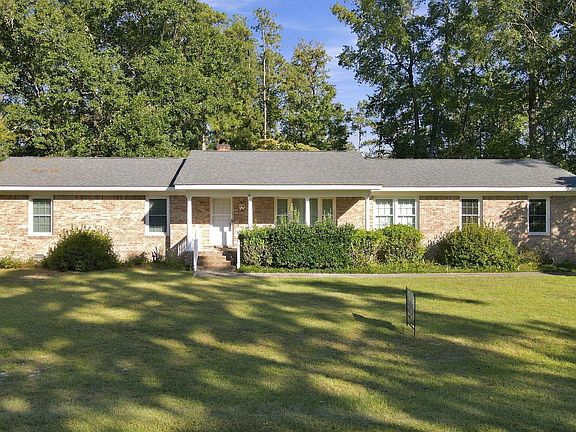 2nd image of 708 Hawthorne Road