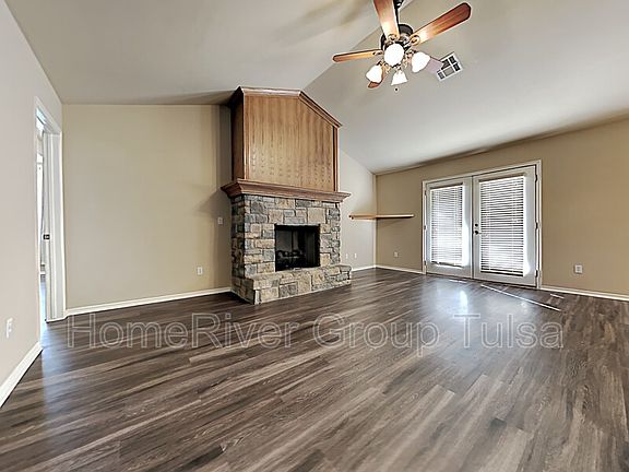 2nd image of 7960 Liberty Bell Ln
