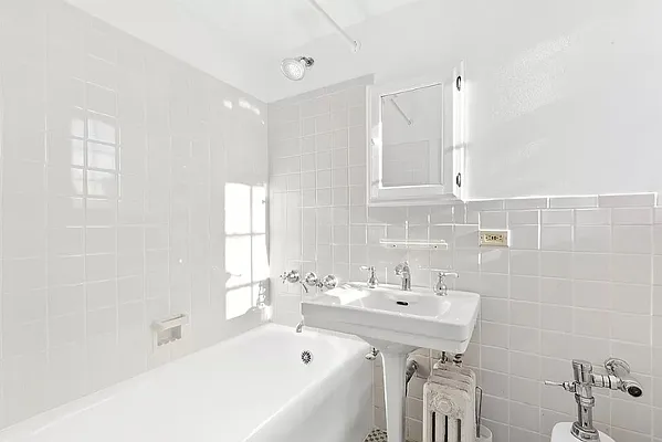 Rented by Corcoran | media 14