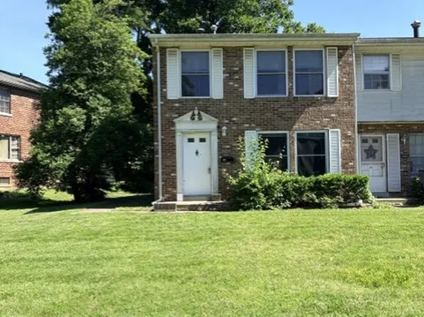 4502 S Park Dr, Belleville, IL 62226