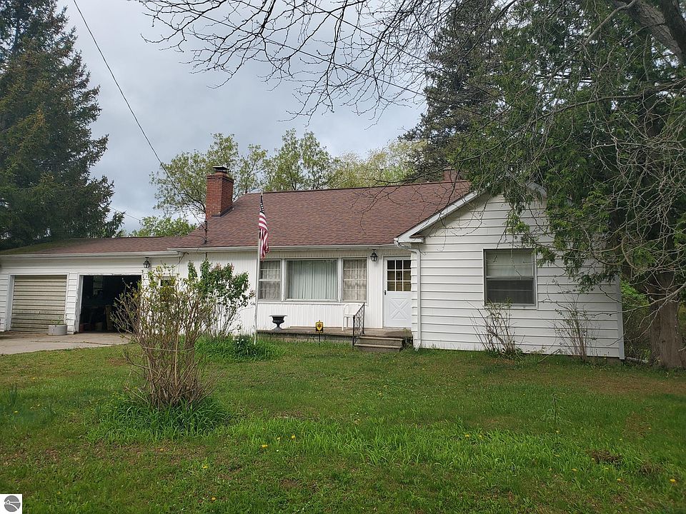 1st image of 205 Highland St