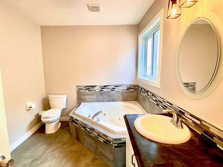 138 Apple Ridge Dr #UPPER — Photo 18
