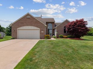 421 Marblewood Ln, Saline, MI 48176