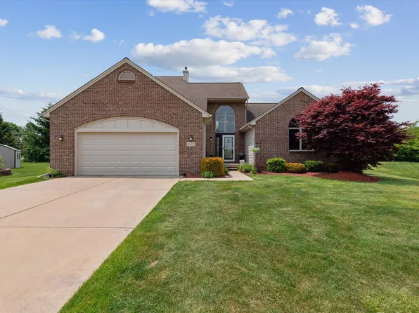 421 Marblewood Ln, Saline, MI 48176