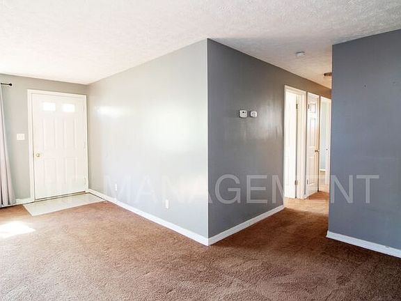 3rd image of 4745 Robinwood Dr