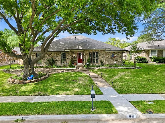 3rd image of 1709 Callaway Dr