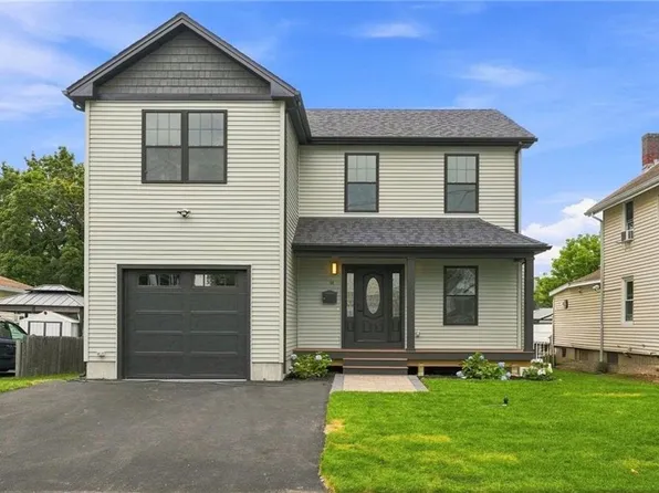 50 Planet Ave, Riverside, RI 02915