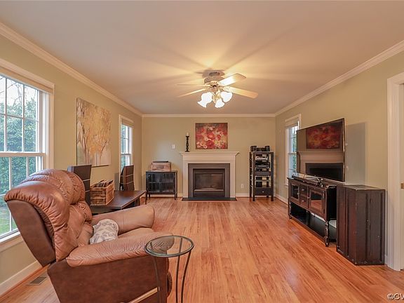 3rd image of 9827 Littlerock Ct