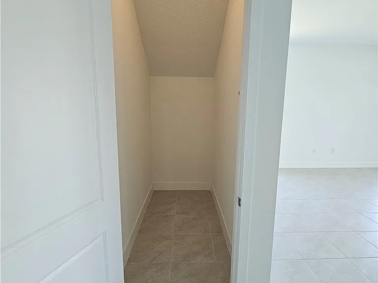 5166 Julienne Rd — Photo 10