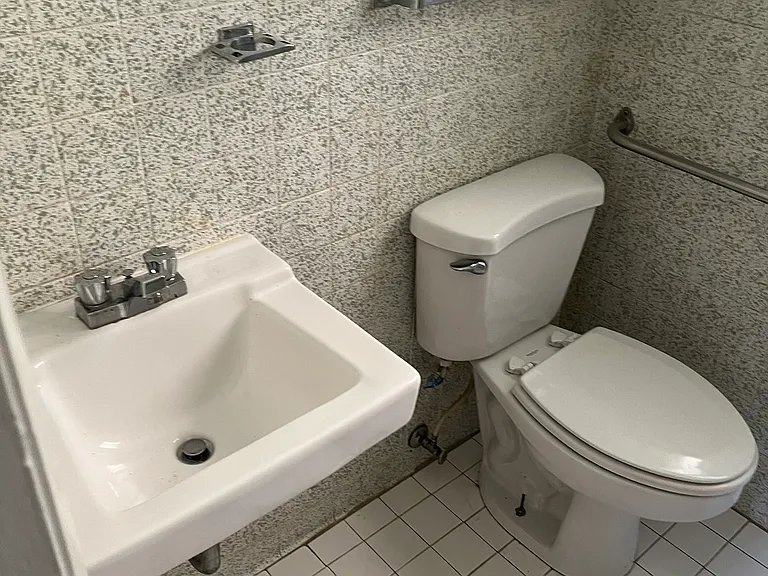 3020 Fernbrook Ln #3 — Photo 4