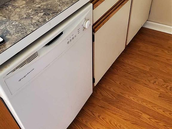 3rd image of 47 Driftwood Ct #357