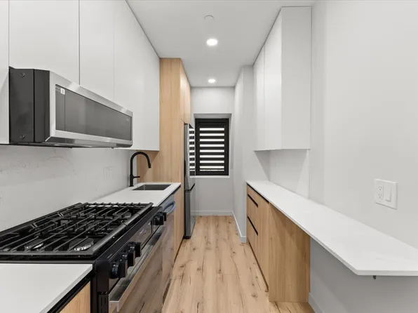 653-653A E 7th St #3, Boston, MA 02127