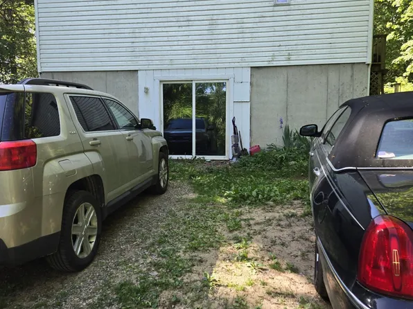 10065 Town Rd, Parma, MI 49269