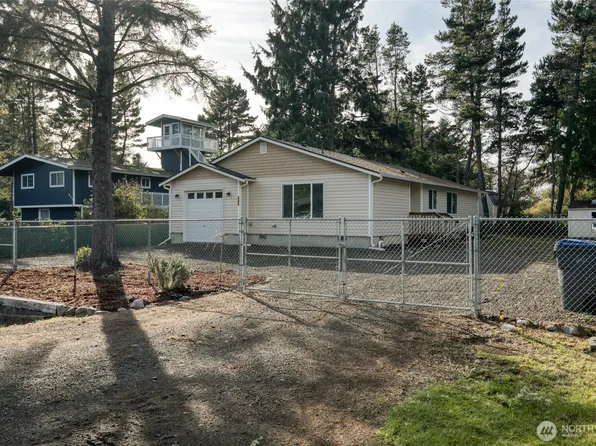465 Centaurus Avenue SW, Ocean Shores, WA 98569
