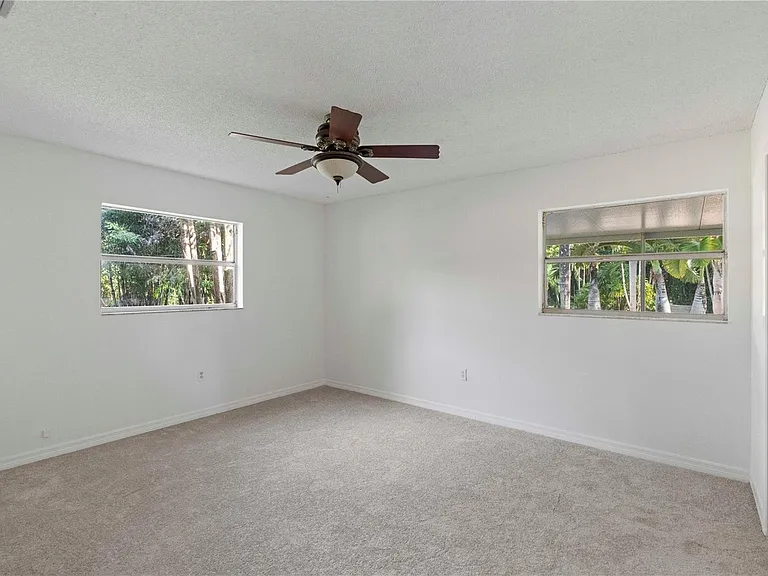 16900 SW 62nd St — Photo 28