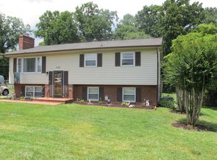 346 Howard Dr, Salem, VA 24153