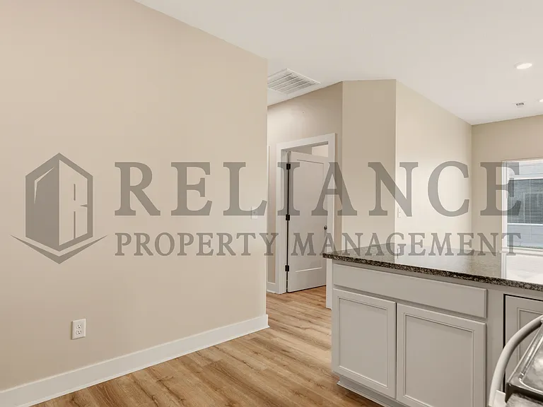 12052 W 33rd St N — Photo 18