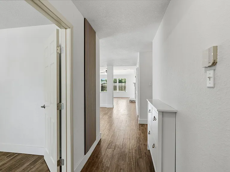 9318 Castlegap Dr — Photo 3
