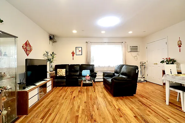 Sold by Corcoran | media 4