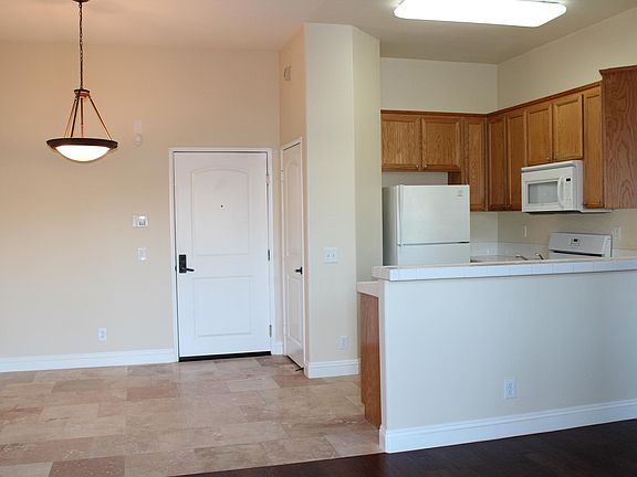 5th image of 6901 Laurel Canyon Blvd #101