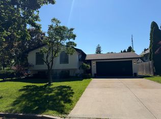 45 Royal Oak Dr, Saint Catharines, ON L2N6K4