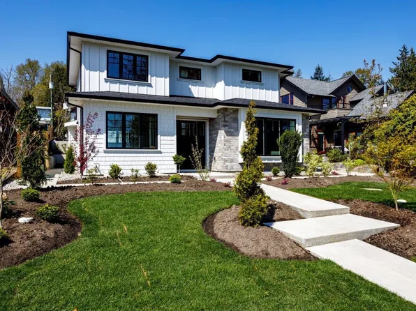 1028 Calverhall St, North Vancouver, BC V7L 1Y3