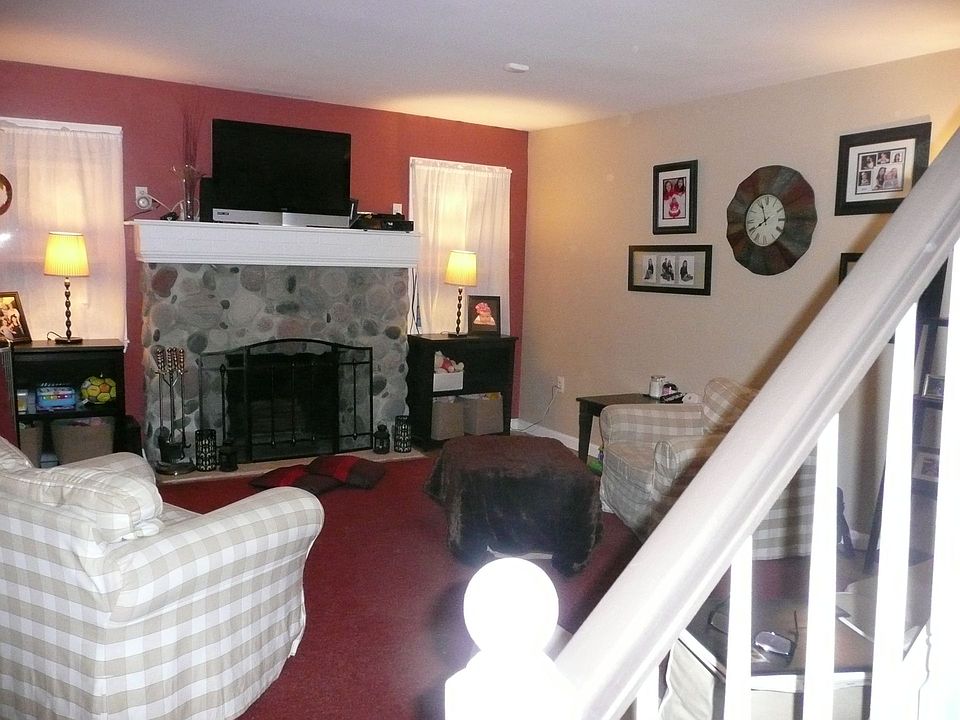 2nd image of 620 Belmont Ave