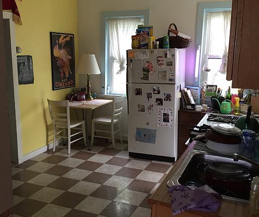 2nd image of 2830 W Armitage Apartment