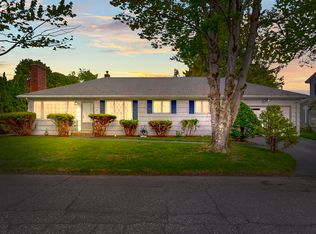 34 Pineland St, Lewiston, ME 04240