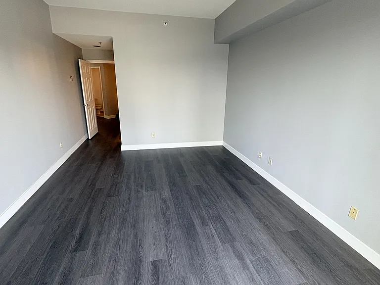 5733 Cambie St — Photo 24