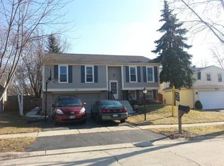 851 Stonefield Pl, Roselle, IL