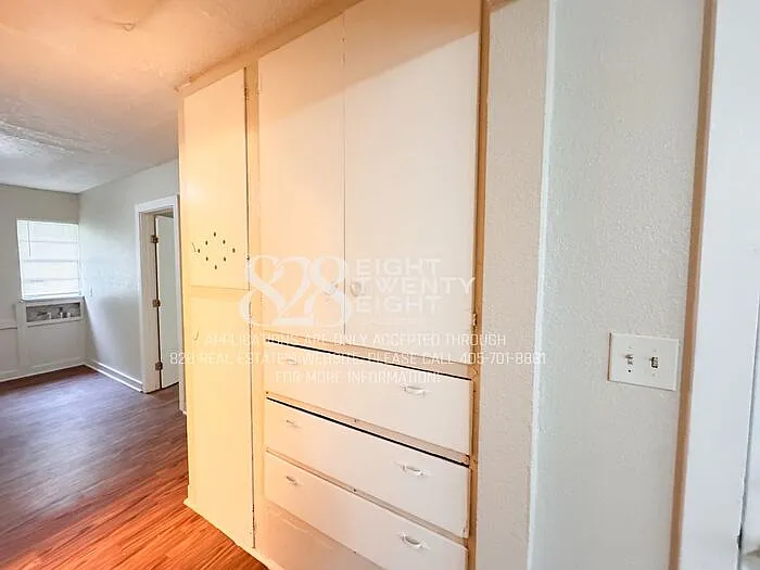 507 E Walnut St — Photo 9