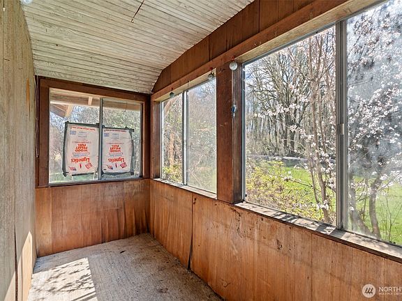 5th image of 425 Winston Creek Road