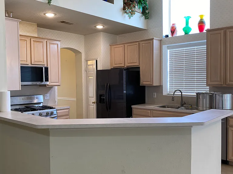 8906 Beawood Dr — Photo 9