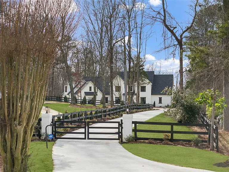 2309 Dinsmore Rd — Photo 8