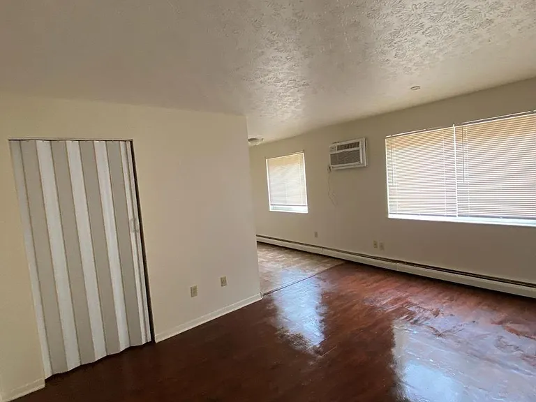 2901 Harrison Ave — Photo 3