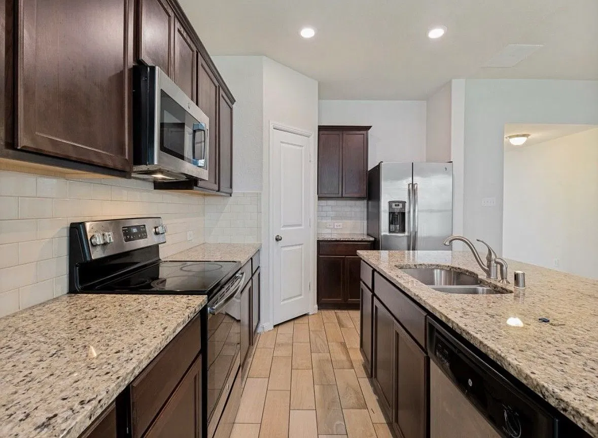 120 Rain Cloud Dr — Photo 1